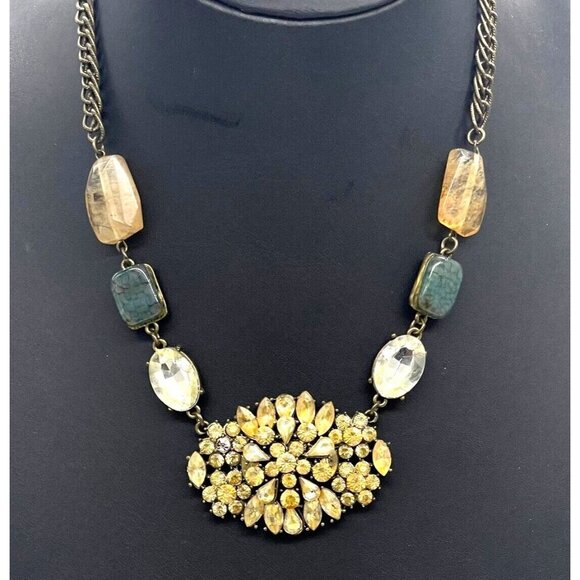 Cluster Rhinestone Stones Statement Bib Necklace Gold Tone 18 to 21 Inches - Picture 2 of 9